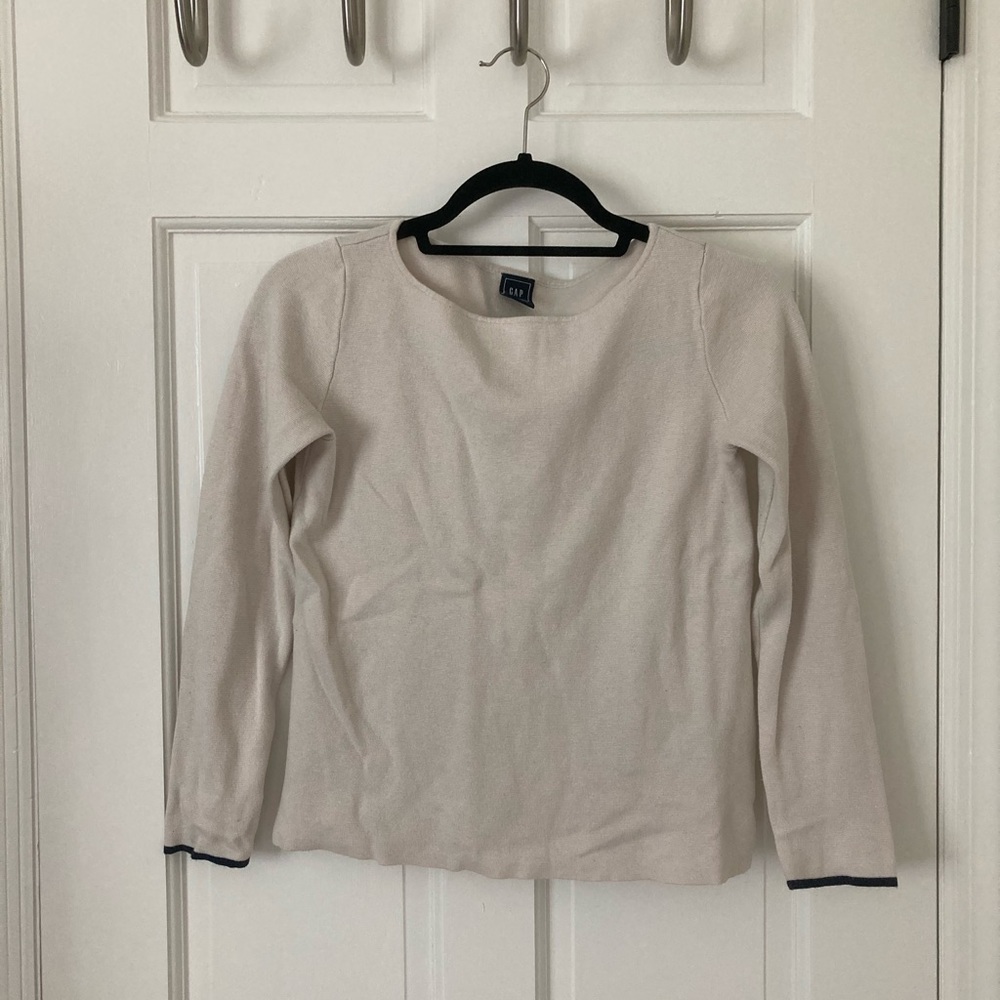 Gap boatneck sweater in cream. Size small